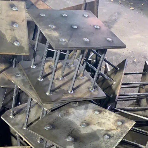 在确定池州预埋件位置时，需要考虑以下几点